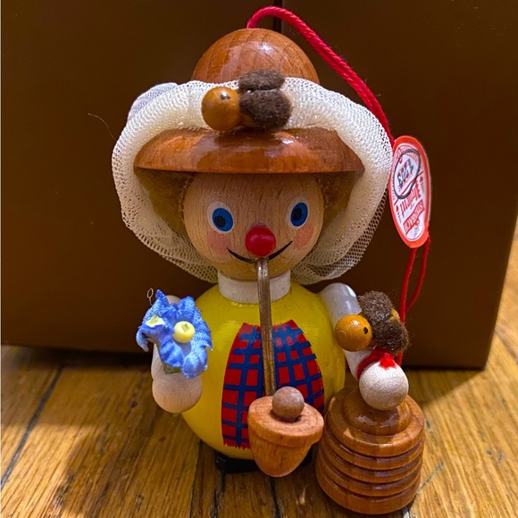 Vintage Steinbach Handmade Wooden Beekeeper Ornament - Picture 1 of 3